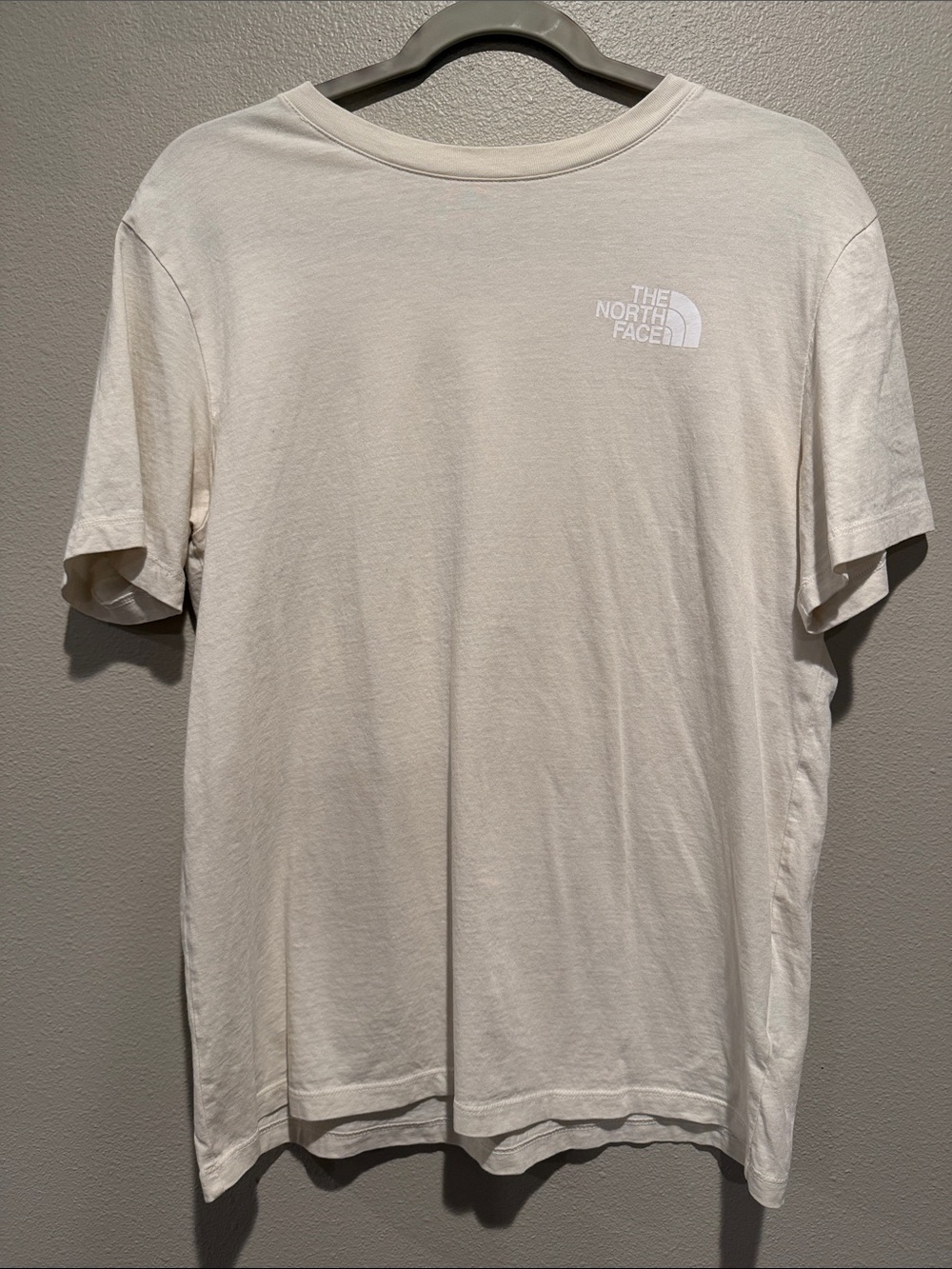 The North Face Short Sleeve Tee in Off-White Size: Medium